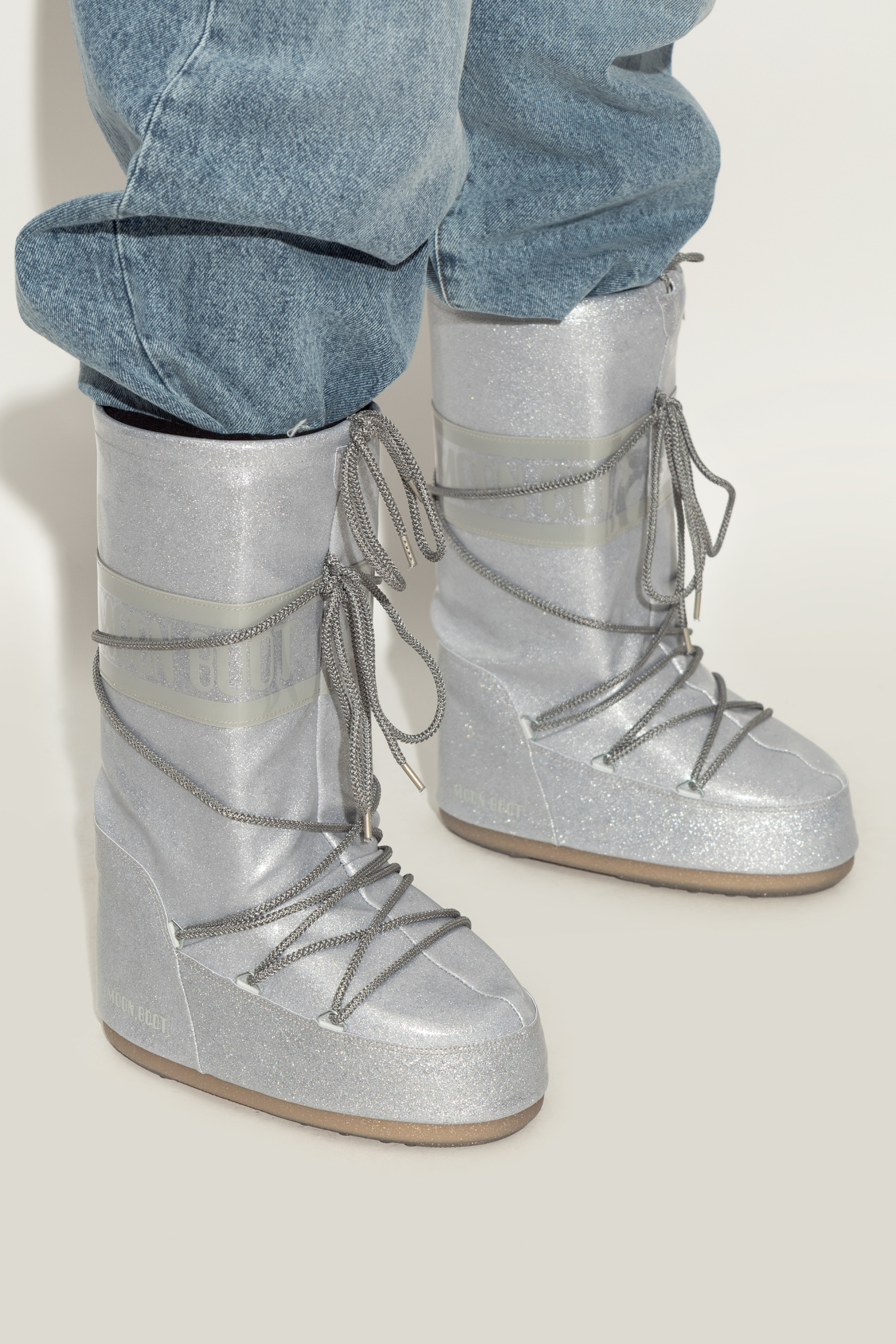 - ̗̀ ꪔ̤̥ꪔ̤̮ꪔ̤̫ ̖́- Silver Snow boots 'Icon Glitter' Moon Boot - Vitkac AS